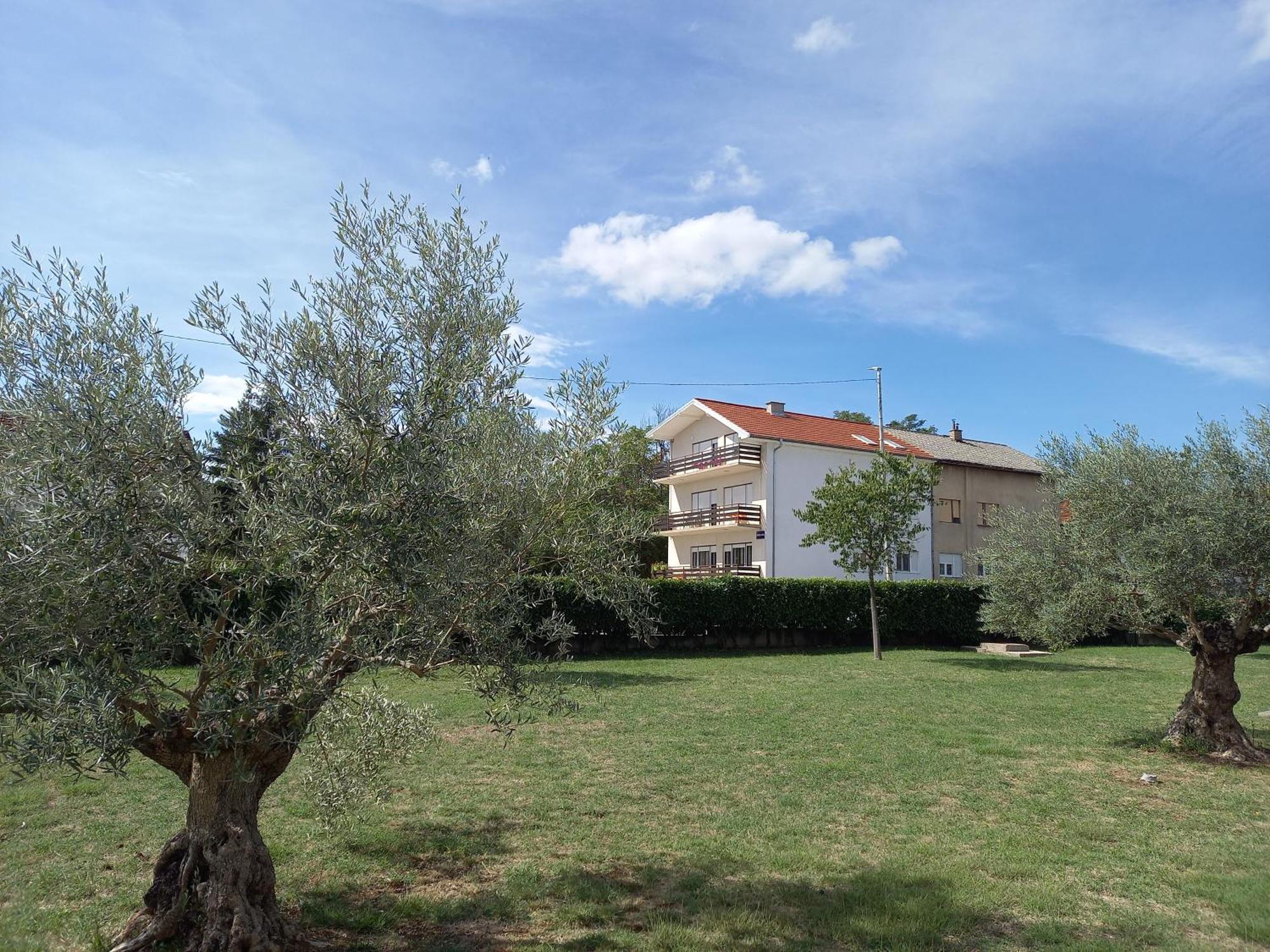 Apartment Central Knin Buitenkant foto